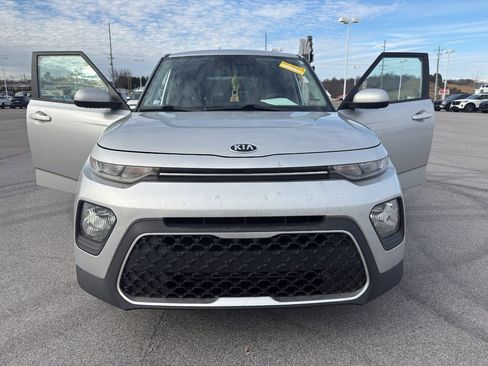 Certified 2021 Kia Soul S image 16