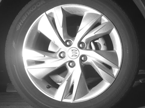 Used 2025 Buick Encore GX Preferred image 13