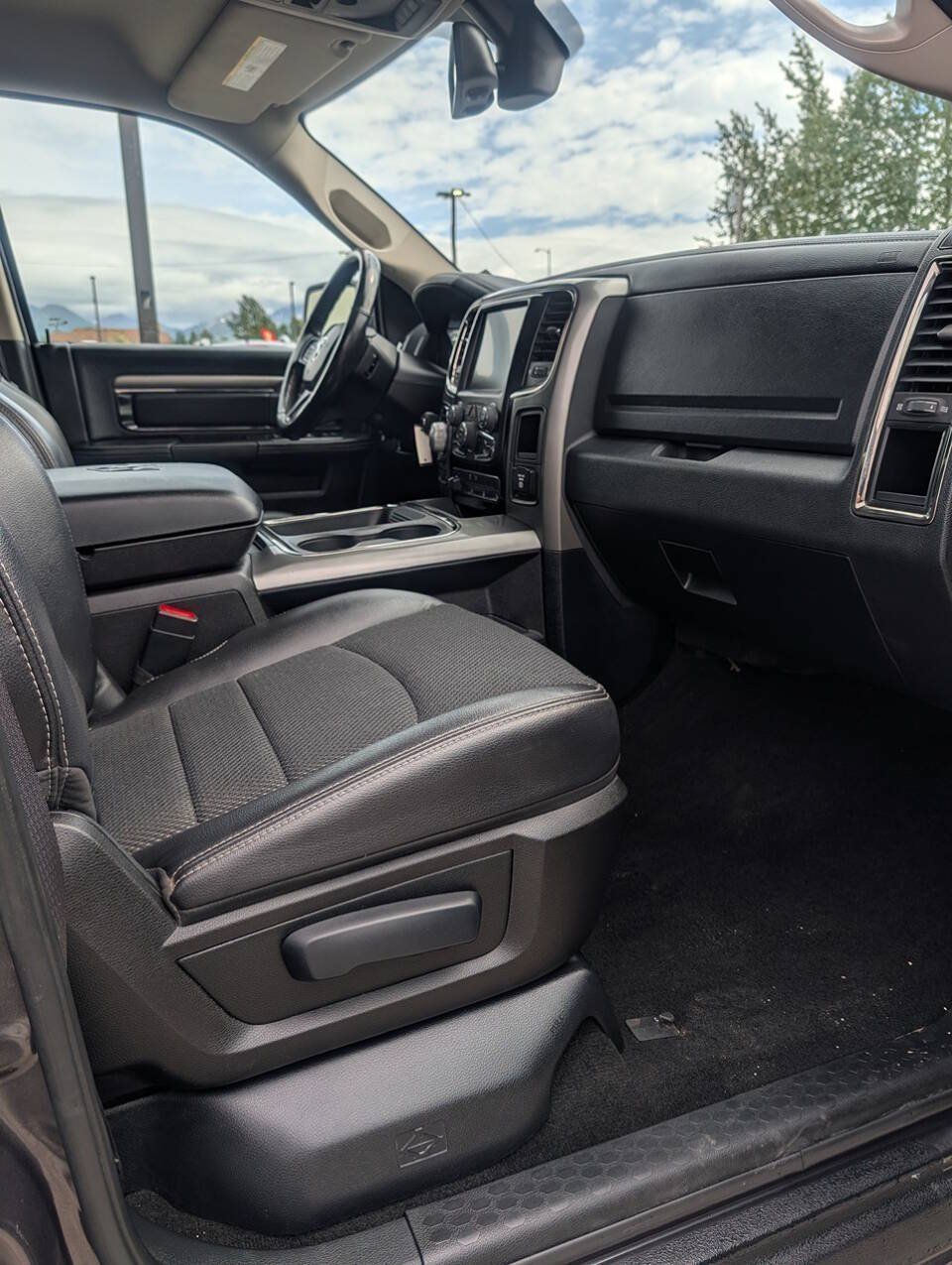 Used 2016 RAM 1500 Sport AWD/4WD image 32