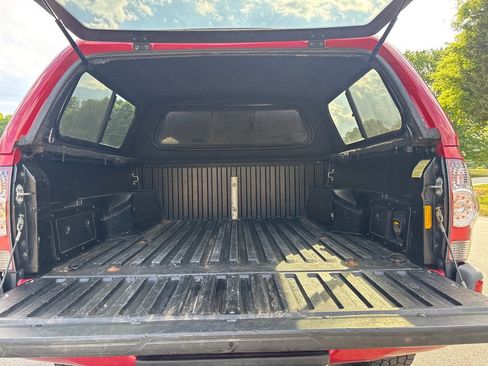 Used 2013 Toyota Tacoma 4x4 Double Cab w/ TRD Sport Pkg image 10