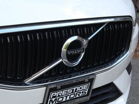 Used 2020 Volvo XC60 T5 Momentum AWD/4WD image 36