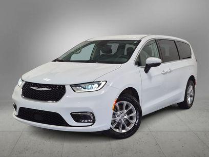 Certified 2023 Chrysler Pacifica Touring-L