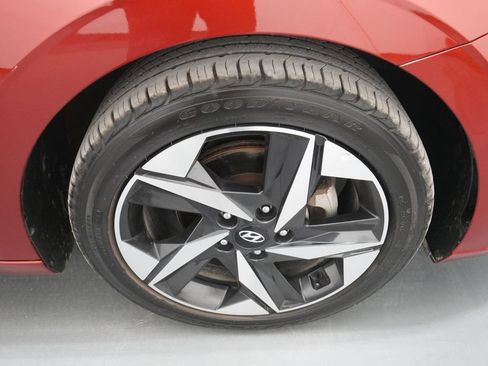 Used 2023 Hyundai Elantra SEL w/ Convenience Package FWD image 11