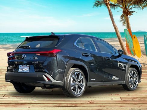 Used 2021 Lexus UX 250h image 5