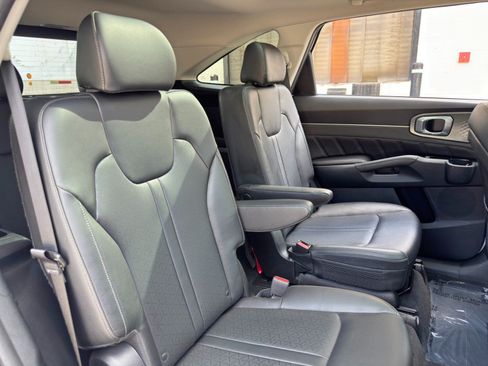 Used 2022 Kia Sorento SX AWD/4WD image 35