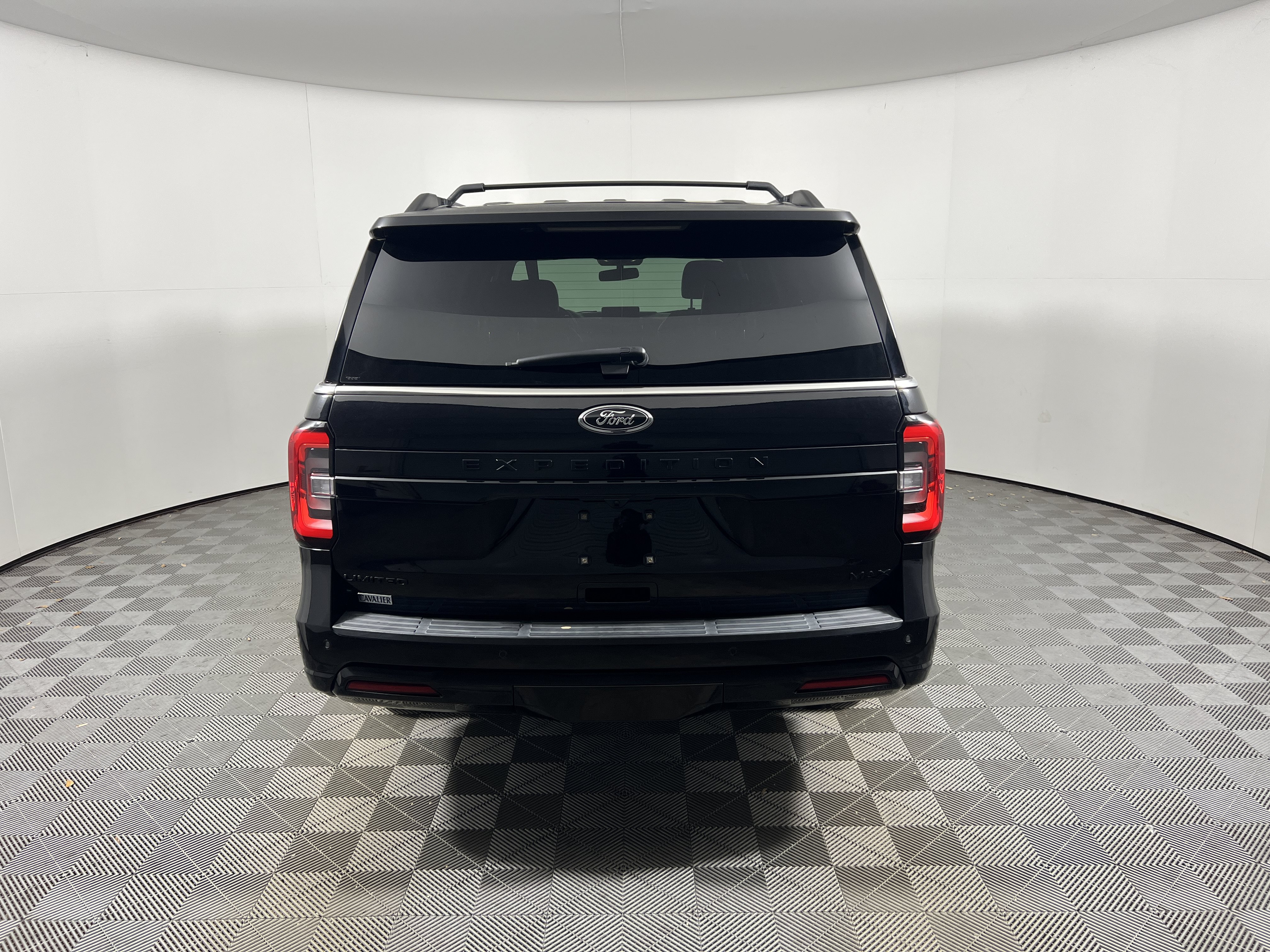 Used 2022 Ford Expedition Max Limited AWD/4WD image 4
