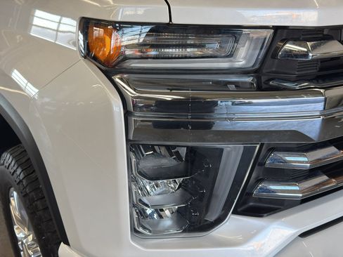 Used 2023 Chevrolet Silverado 3500 High Country image 3