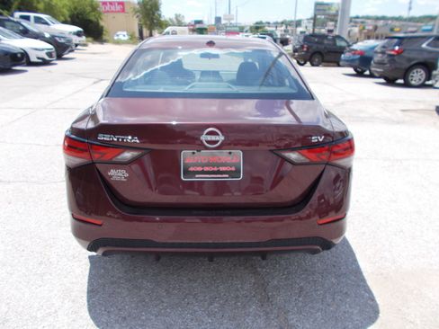 Used 2024 Nissan Sentra SV FWD image 7