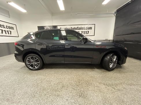 Used 2020 Maserati Levante S GranSport image 2