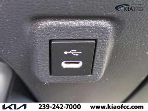 Used 2023 Toyota Corolla LE image 19