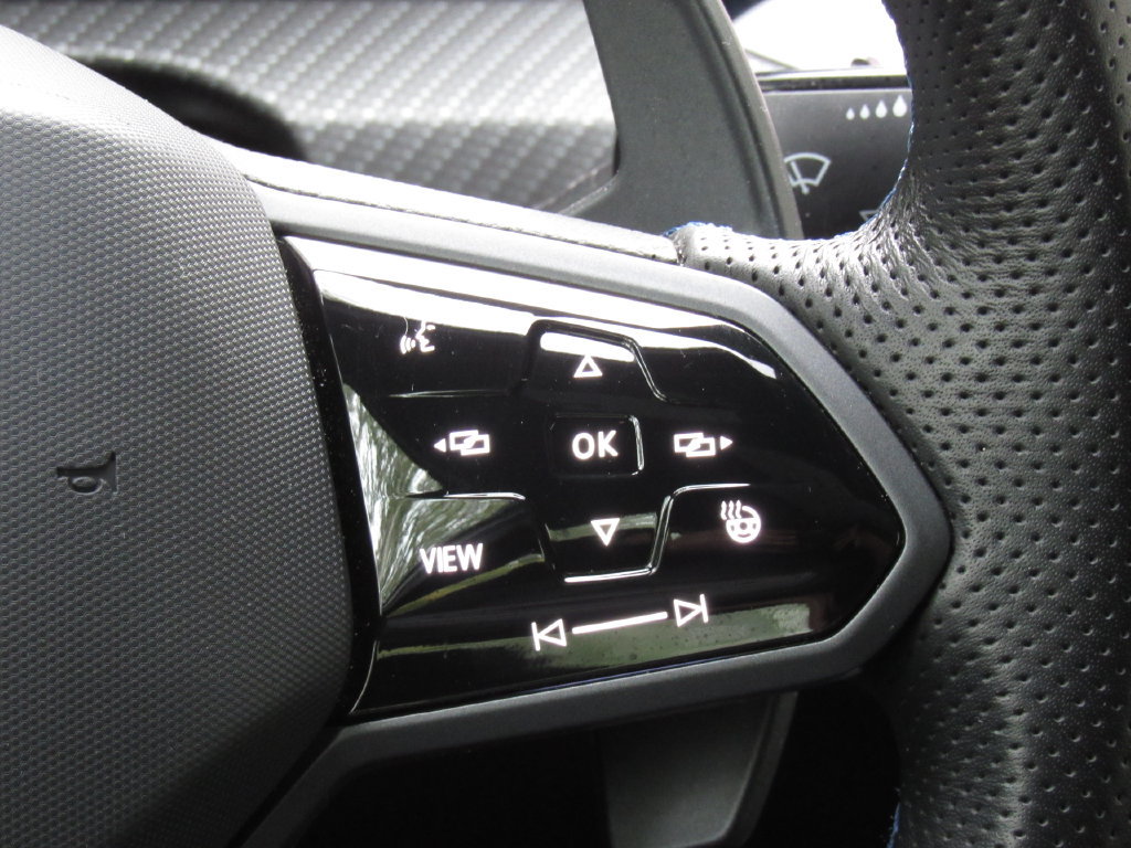 Used 2024 Volkswagen Golf R AWD/4WD image 24
