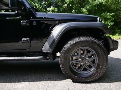 Used 2024 Jeep Wrangler Unlimited Sport AWD/4WD image 42