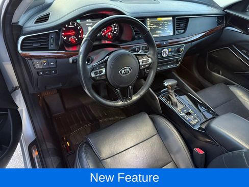 Used 2018 Kia Cadenza Technology image 11