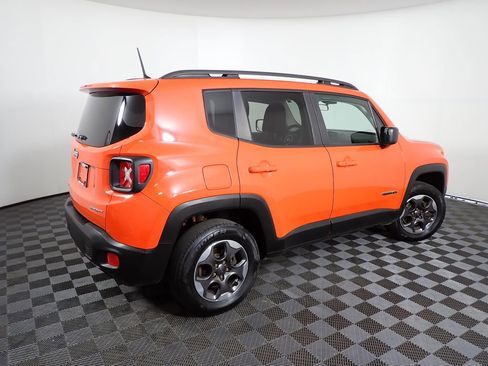 Used 2017 Jeep Renegade Sport w/ Power & Air Group image 22