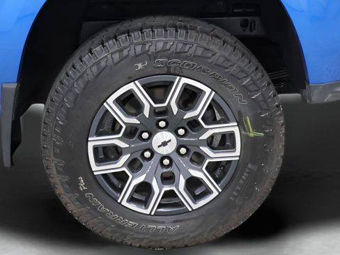 Used 2023 Chevrolet Colorado Z71 w/ Z71 Convenience Package 2 AWD/4WD image 10