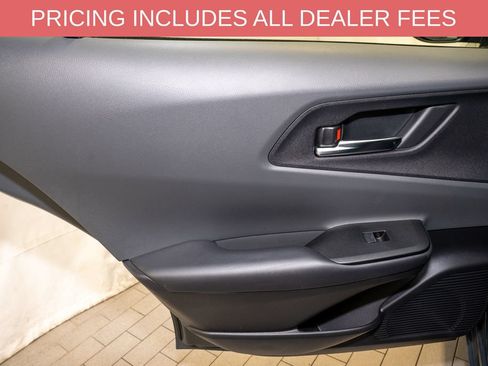 Used 2024 Toyota Prius XLE FWD image 8