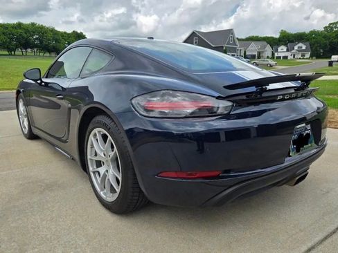 Used 2021 Porsche 718 Cayman RWD image 13