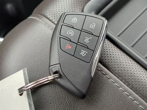 Used 2023 GMC Yukon XL SLT w/ SLT Luxury Package image 35