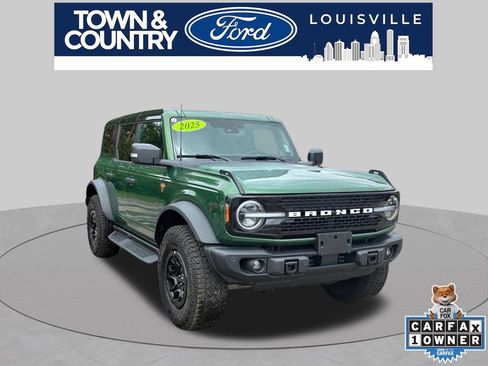 Used 2025 Ford Bronco Badlands AWD/4WD image 1
