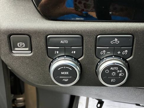Used 2023 GMC Sierra 1500 Elevation AWD/4WD image 9