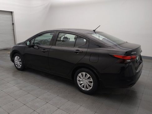 Used 2021 Nissan Versa S image 3