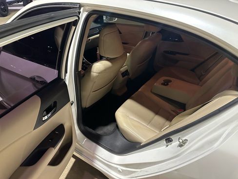 Used 2017 Honda Accord Touring image 11