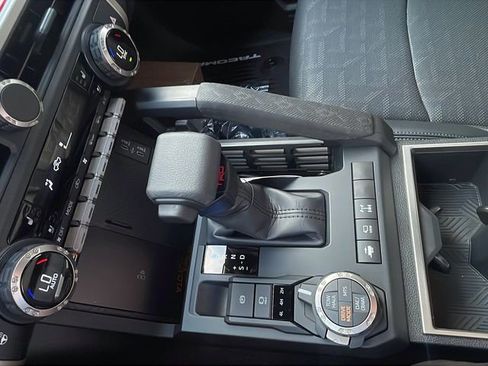 New 2025 Toyota Tacoma TRD Off-Road image 27