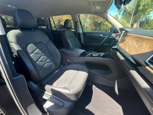 Used 2026 Volkswagen Atlas SE FWD image 35