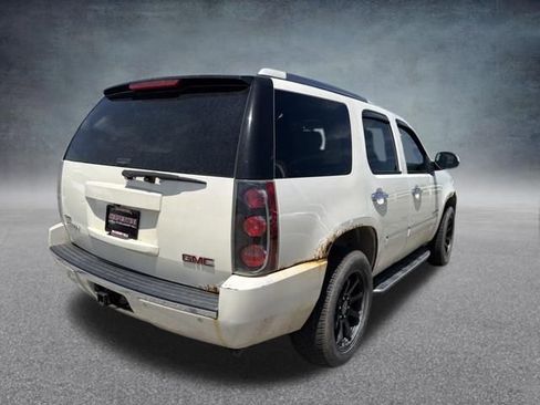 Used 2010 GMC Yukon Denali AWD/4WD image 7