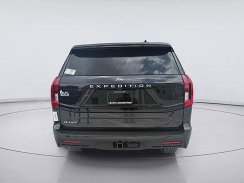New 2026 Ford Expedition Active RWD image 4