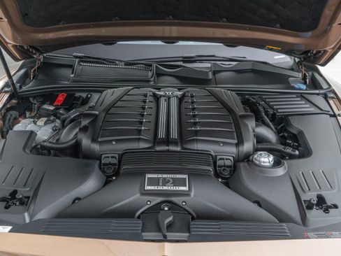 Used 2017 Bentley Bentayga image 50