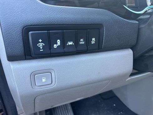 Used 2019 Kia Sedona SX image 10