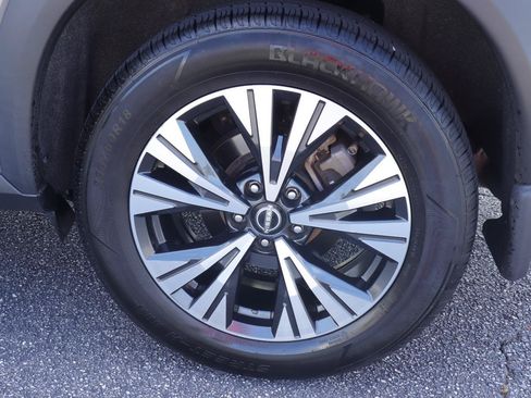 Used 2023 Nissan Rogue SV FWD image 36