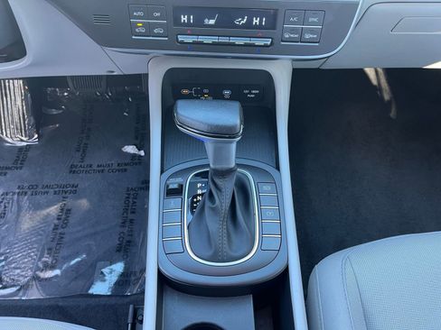 Used 2025 Hyundai Kona SEL image 41