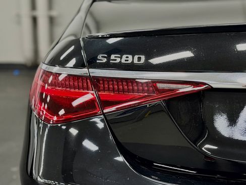 Used 2024 Mercedes-Benz S 580 4MATIC Sedan image 13