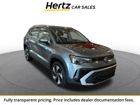 Used 2026 Volkswagen Taos SE AWD/4WD image 1