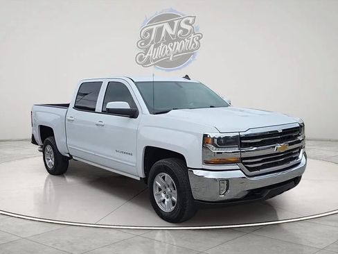 Used 2018 Chevrolet Silverado 1500 LT w/ All Star Edition AWD/4WD image 3