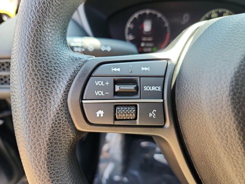 Used 2024 Honda HR-V LX image 21