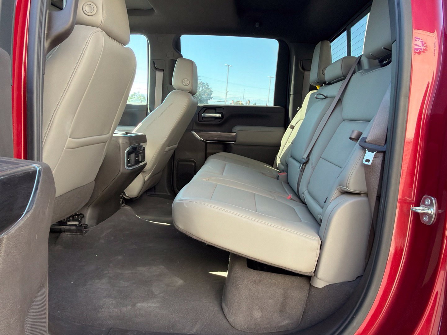 Used 2020 Chevrolet Silverado 2500 LTZ w/ LTZ Premium Package AWD/4WD image 12