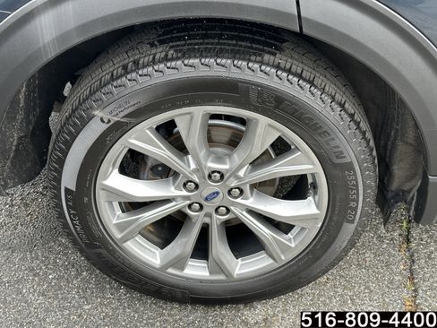Used 2023 Ford Explorer XLT w/ Equipment Group 202A AWD/4WD image 12