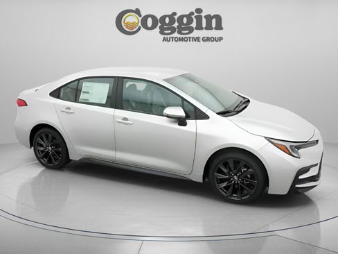 Used 2025 Toyota Corolla SE FWD image 23