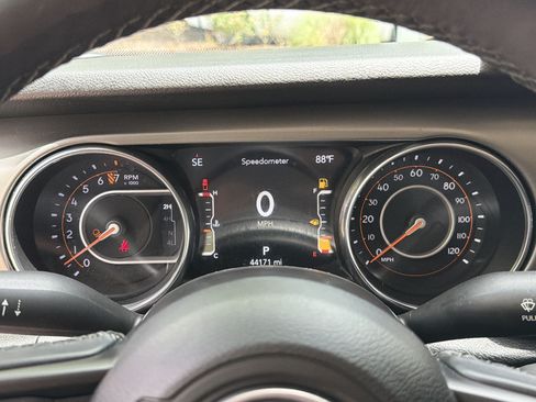 Used 2021 Jeep Gladiator Sport AWD/4WD image 27