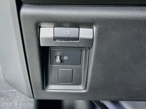 Used 2026 Land Rover Defender 110 S AWD/4WD image 19