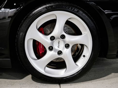 Used 2001 Porsche 911 Turbo image 47