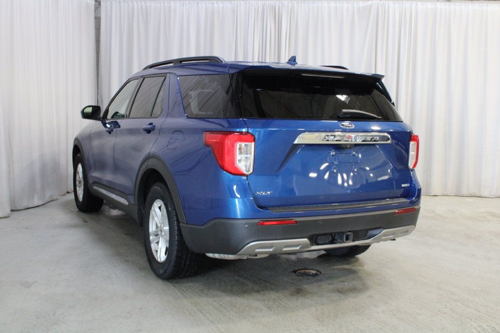 Used 2020 Ford Explorer XLT w/ Equipment Group 202A AWD/4WD image 23