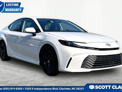 Used 2025 Toyota Camry LE FWD image 1