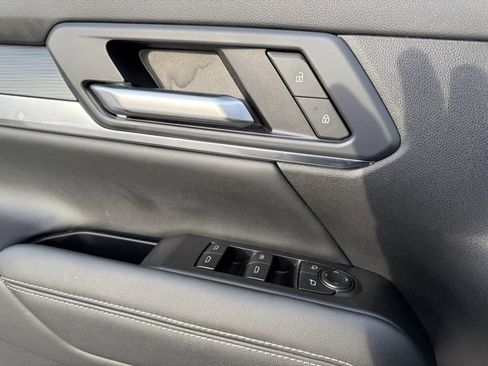 Used 2025 GMC Terrain Elevation image 15