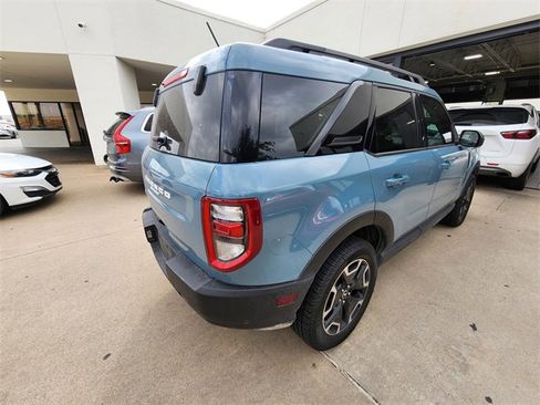 Used 2023 Ford Bronco Sport Outer Banks w/ Tech Package AWD/4WD image 4