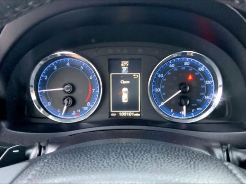 Used 2018 Toyota Corolla SE FWD image 24