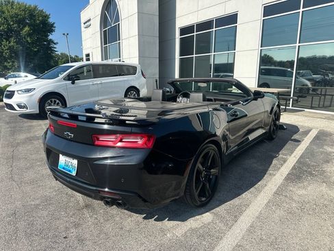 Used 2017 Chevrolet Camaro SS RWD image 8